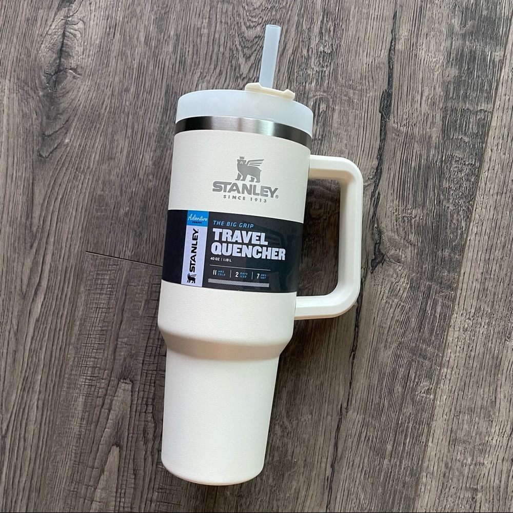 NEW! Stanley Adventure Quencher Travel Tumbler 40oz Cream White color